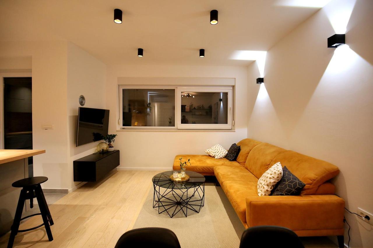 Esso Roof Terrace Apartment Zara Esterno foto